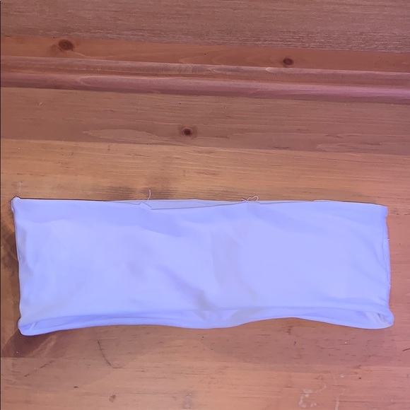 White Strapless bikini top & comes with straps - Picture 4 of 4